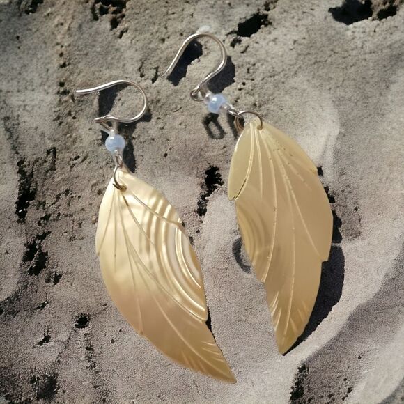 Mother of Pearl Leaf Dangle Earrings Beachy Coastal Silver Tone Pierced Bohemian - Picture 9 of 15